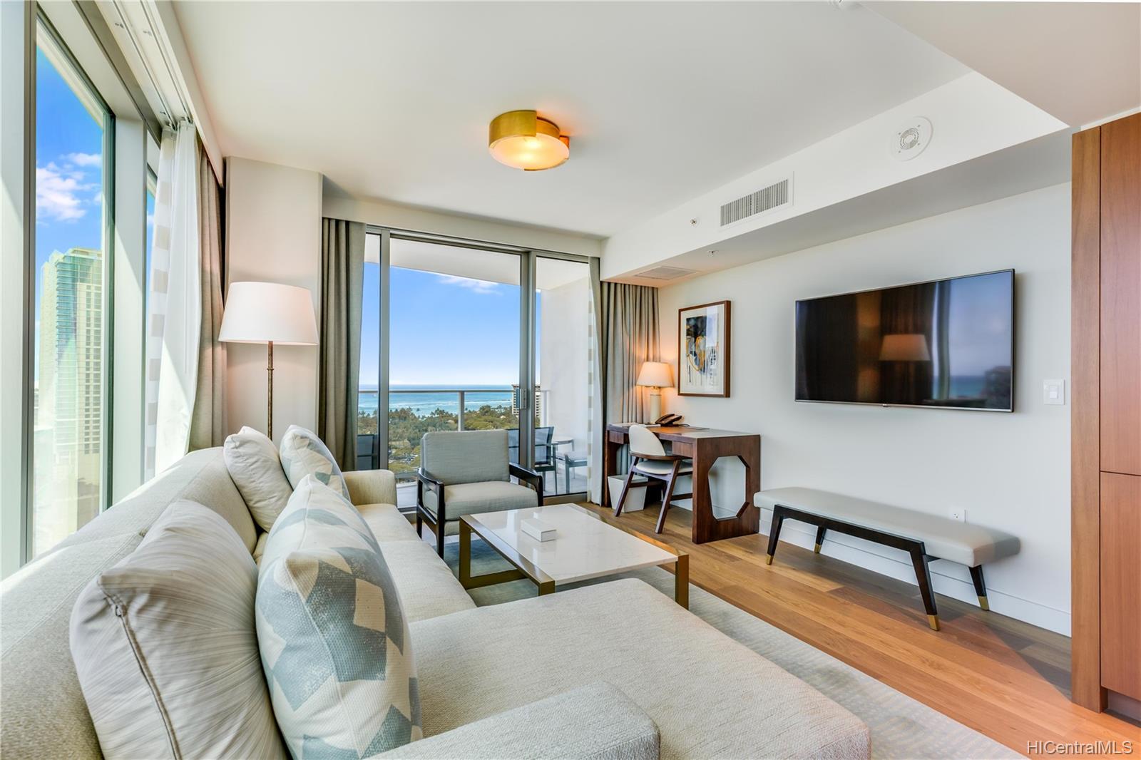 2139 Kuhio Avenue #1912, Honolulu, HI 96815