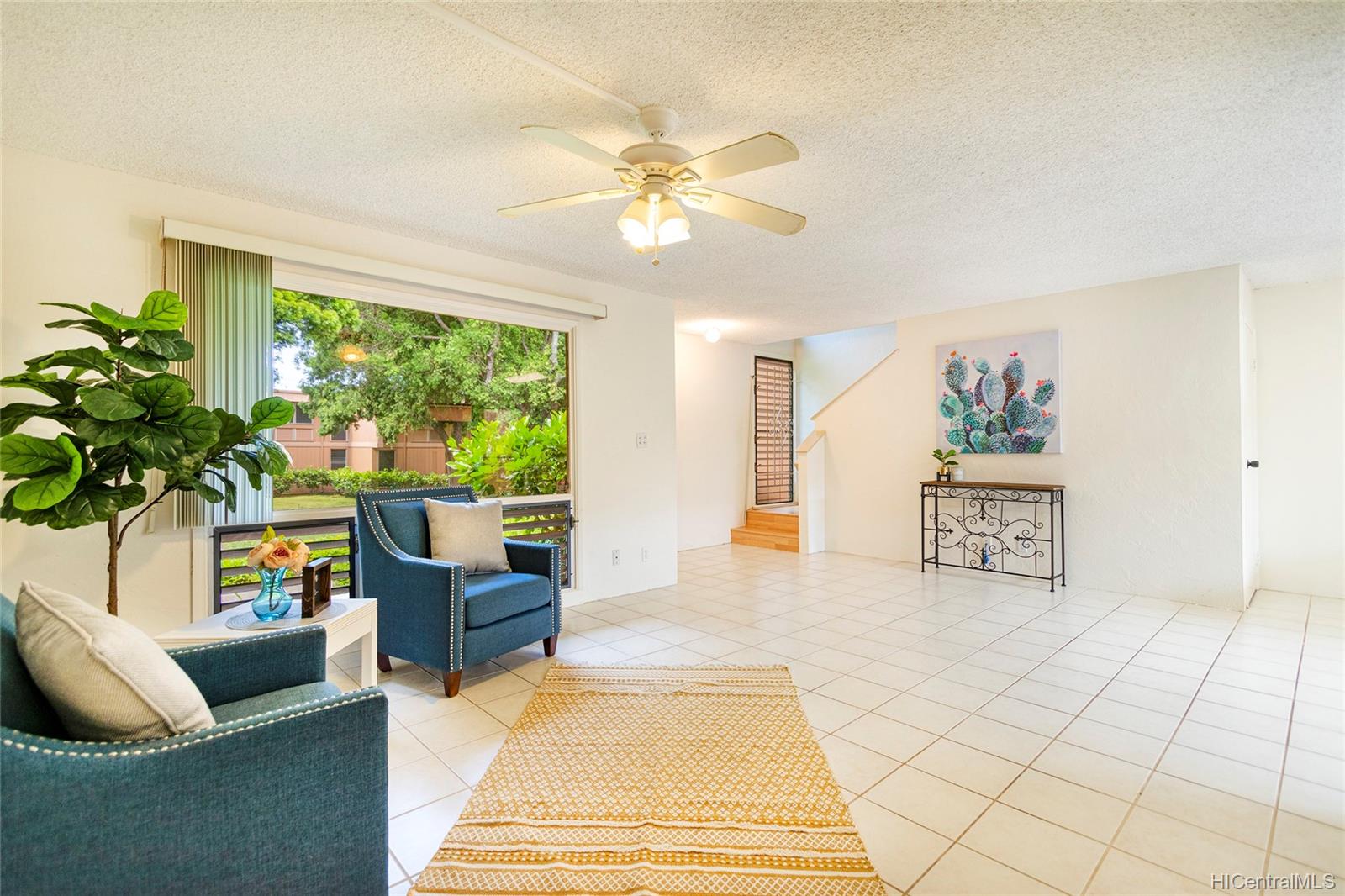 385 Haleloa Place #E, Honolulu, HI 96821