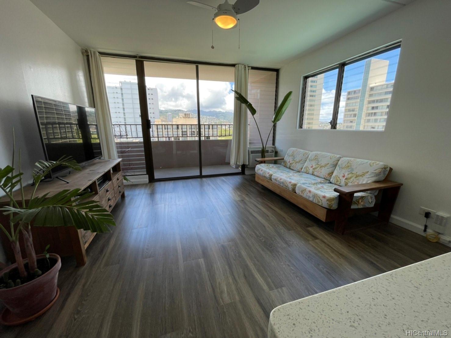 2240 Kuhio Avenue #905, Honolulu, HI 96815