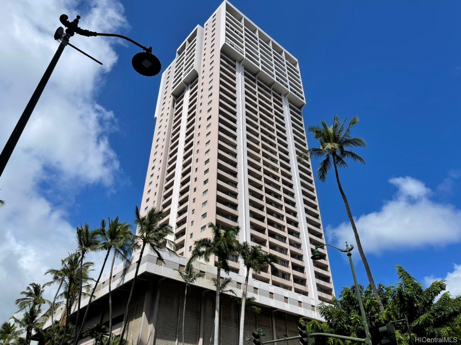 2240 Kuhio Avenue #905, Honolulu, HI 96815