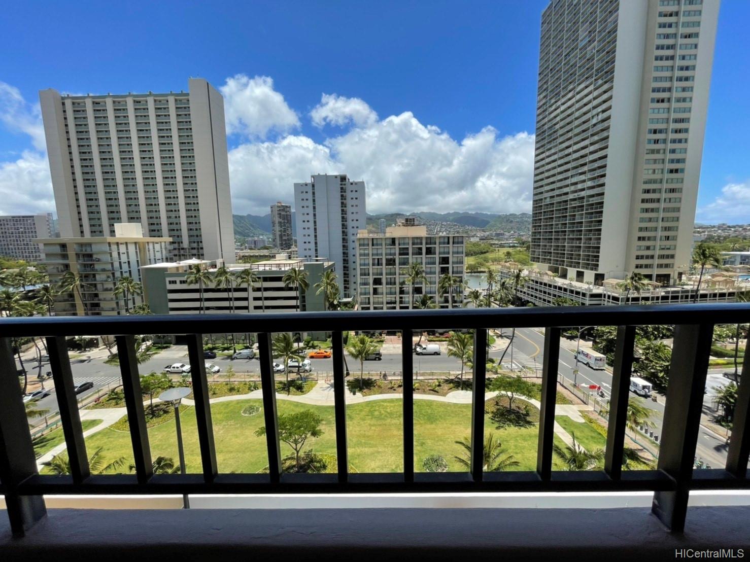 2240 Kuhio Avenue #905, Honolulu, HI 96815