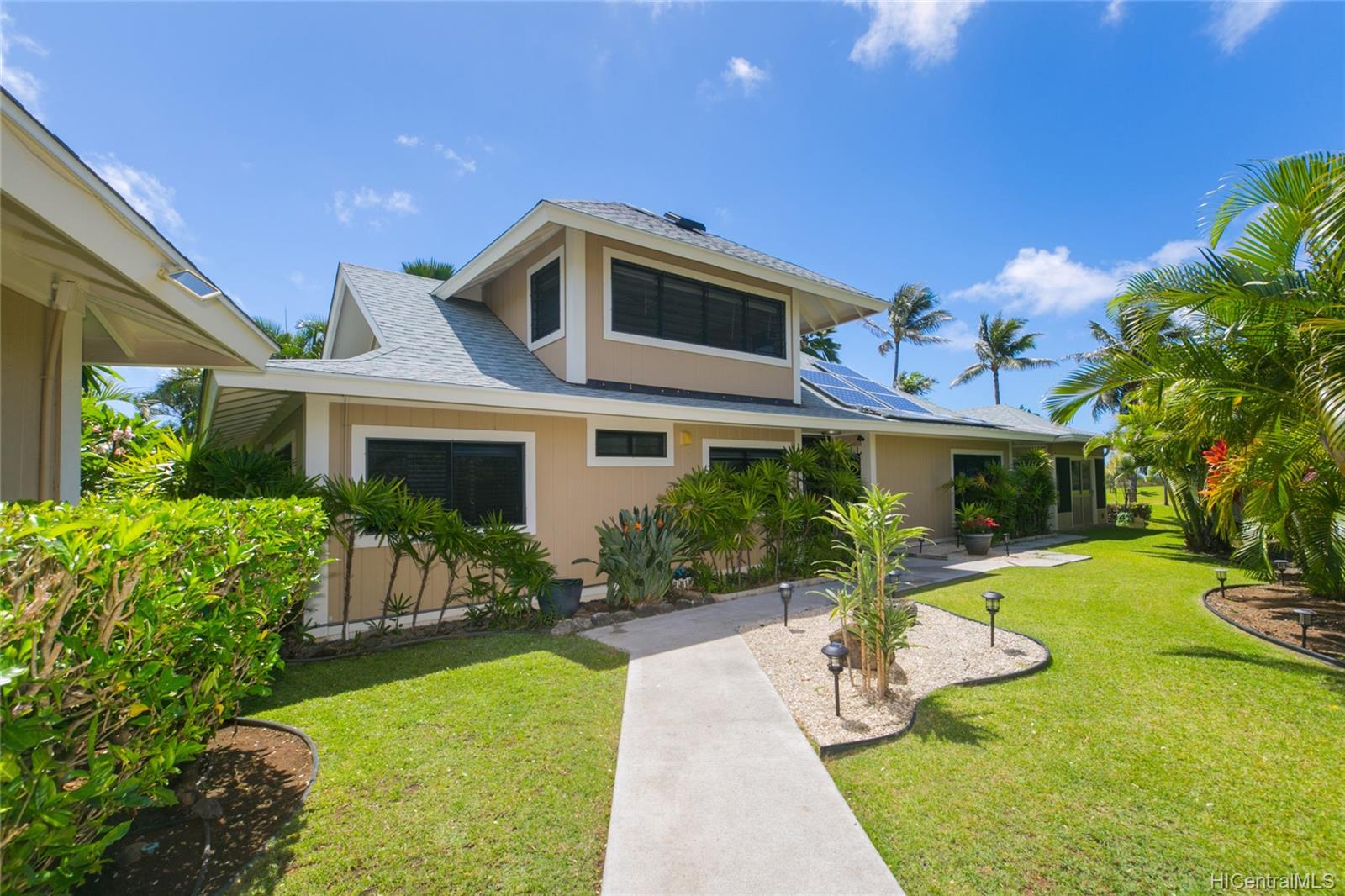 342 Kuanalu Place Honolulu, HI 96825