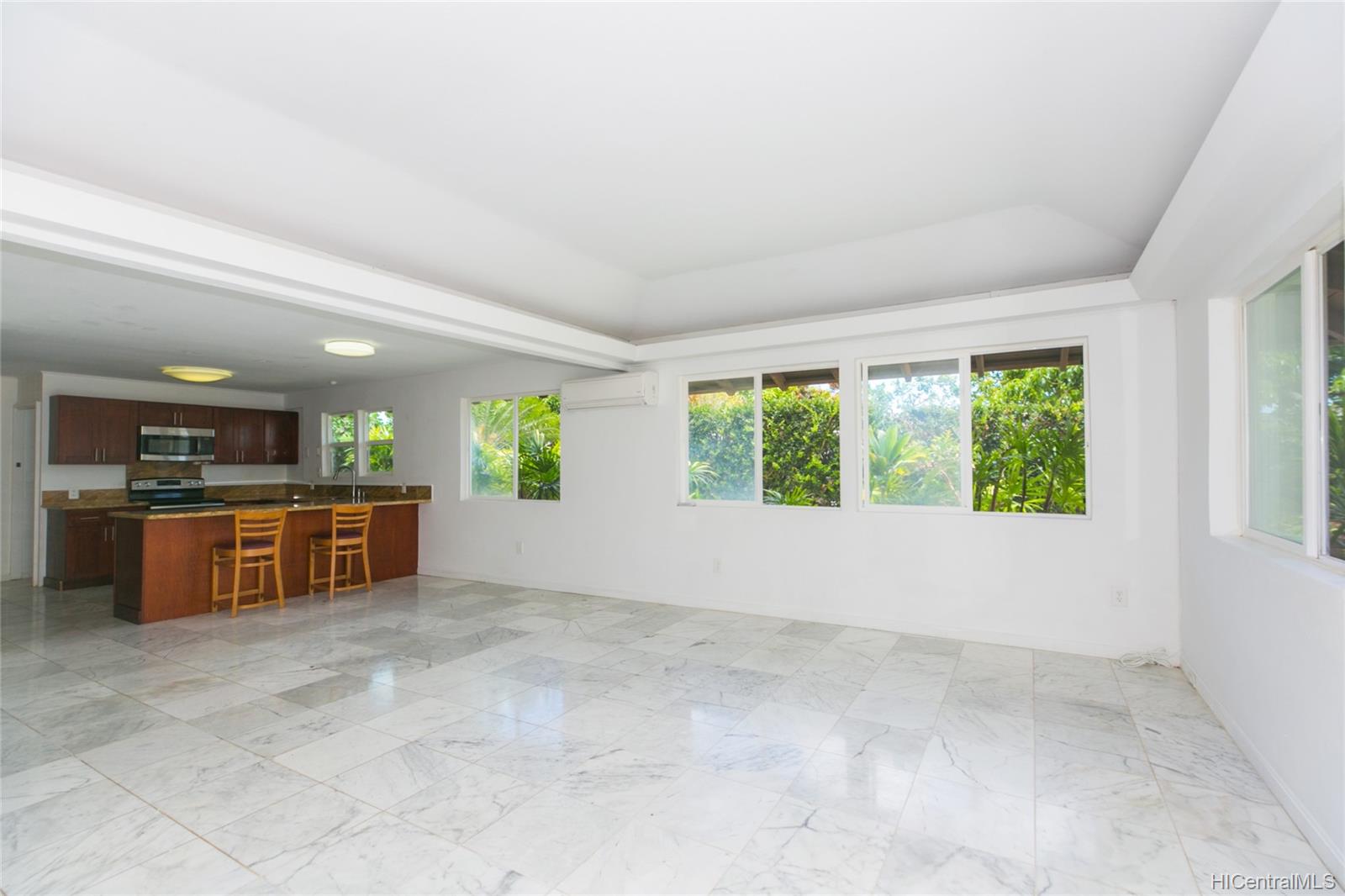 363 Halemaumau Place Honolulu, HI 96821