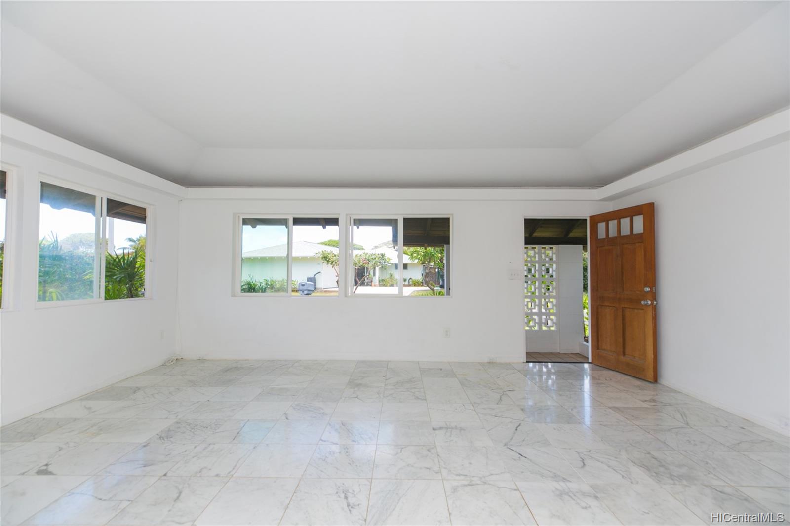 363 Halemaumau Place Honolulu, HI 96821