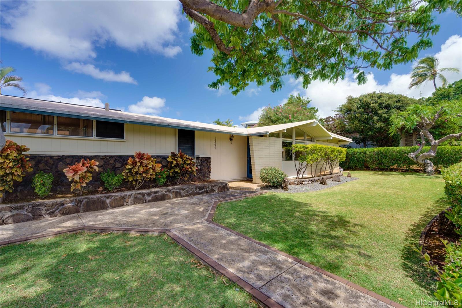 1366 Pueo Street Honolulu, HI 96816