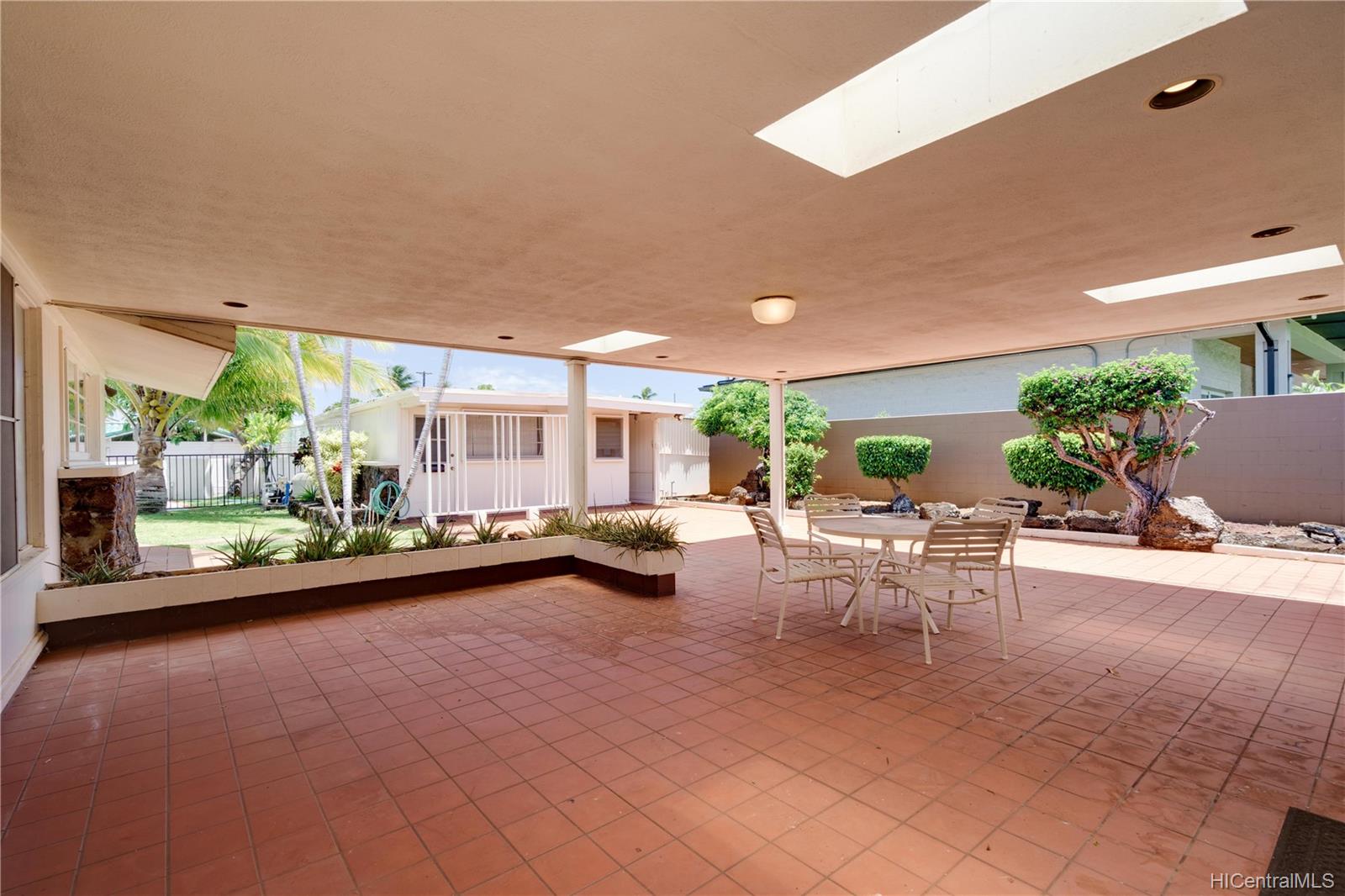 1366 Pueo Street Honolulu, HI 96816