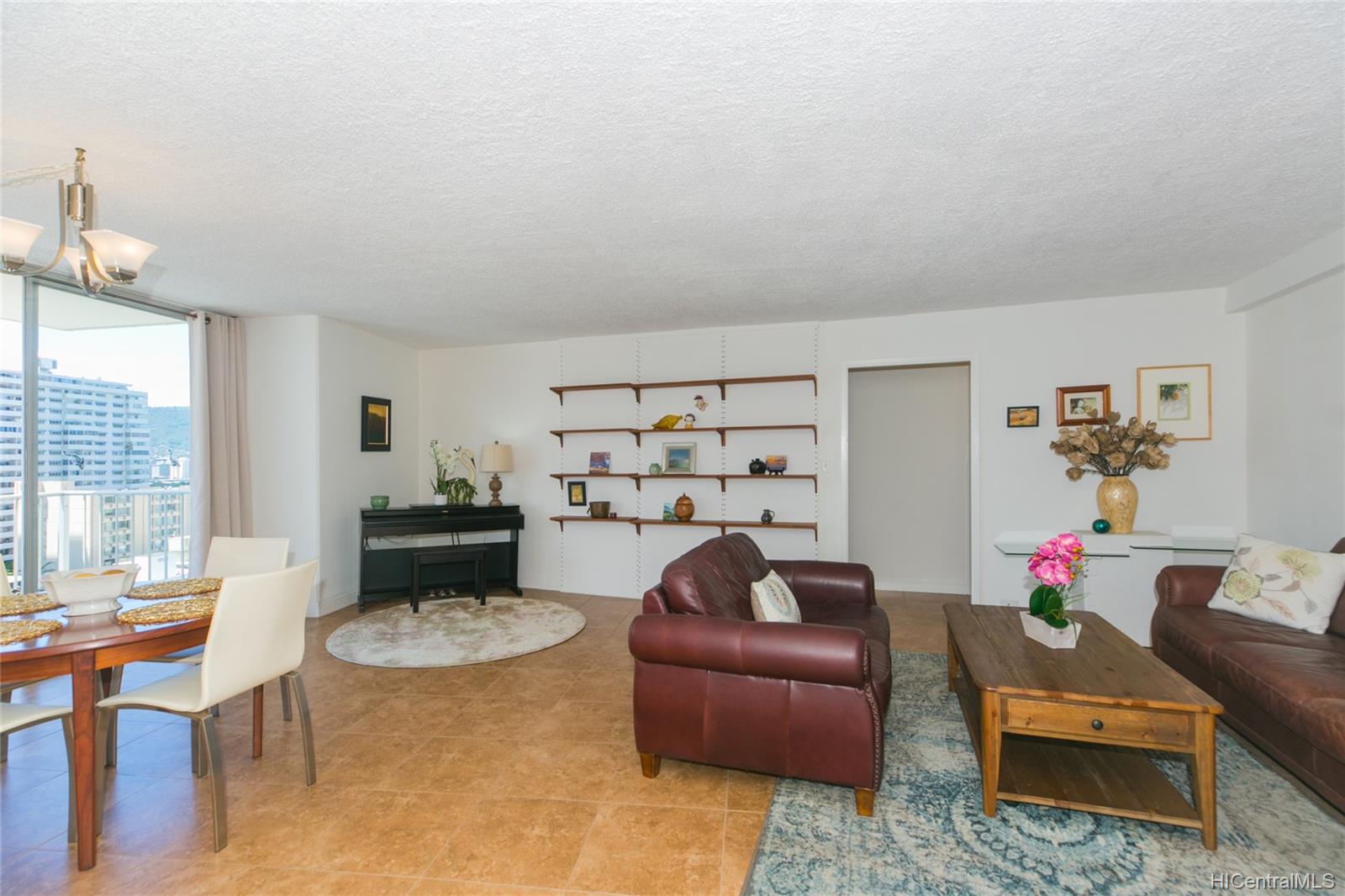 222 Liliuokalani Avenue #1203, Honolulu, HI 96815