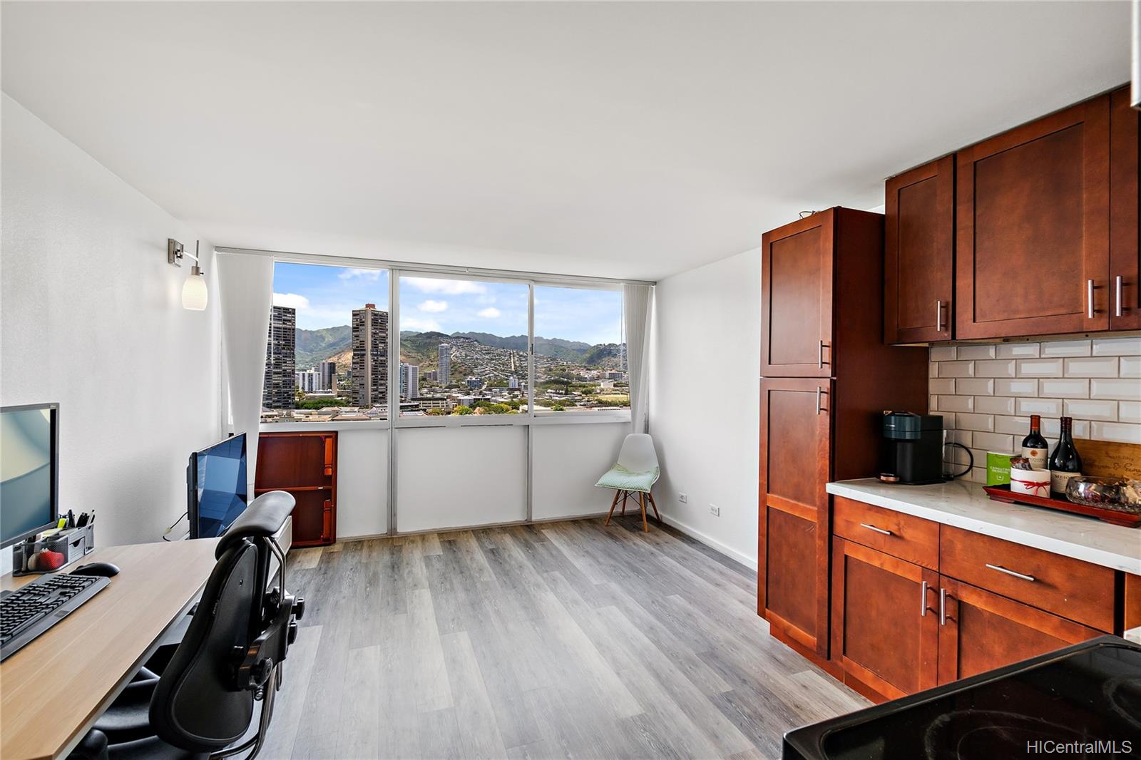 2211 Ala Wai Boulevard #1809, Honolulu, HI 96815