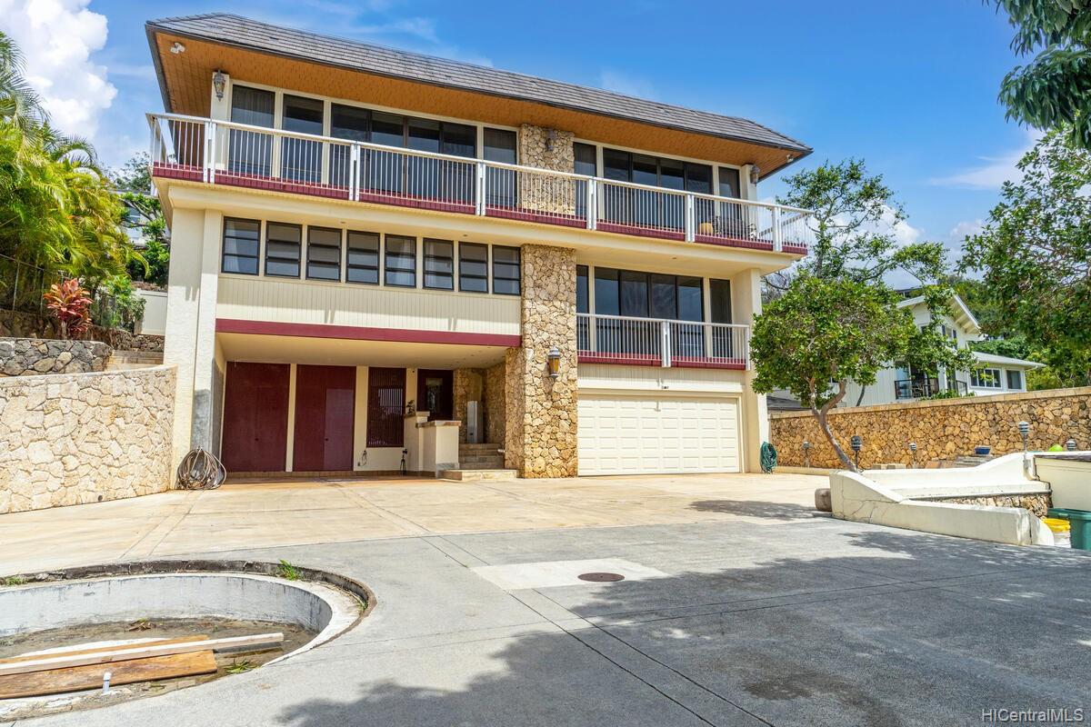 4557 Sierra Drive Honolulu, HI 96816