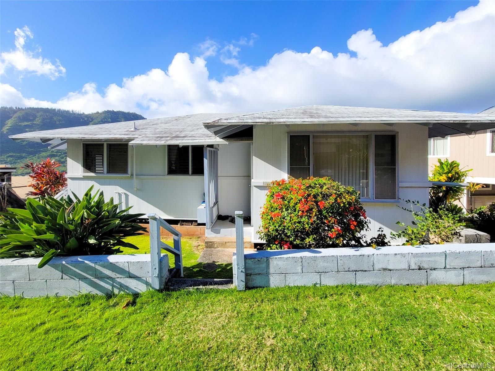 2356 Kuahea Street Honolulu, HI 96816