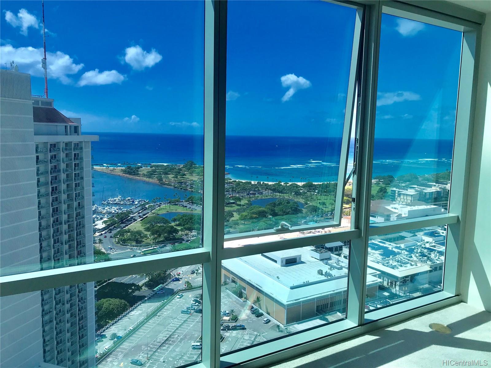 1631 Kapiolani Boulevard #3811, Honolulu, HI 96814