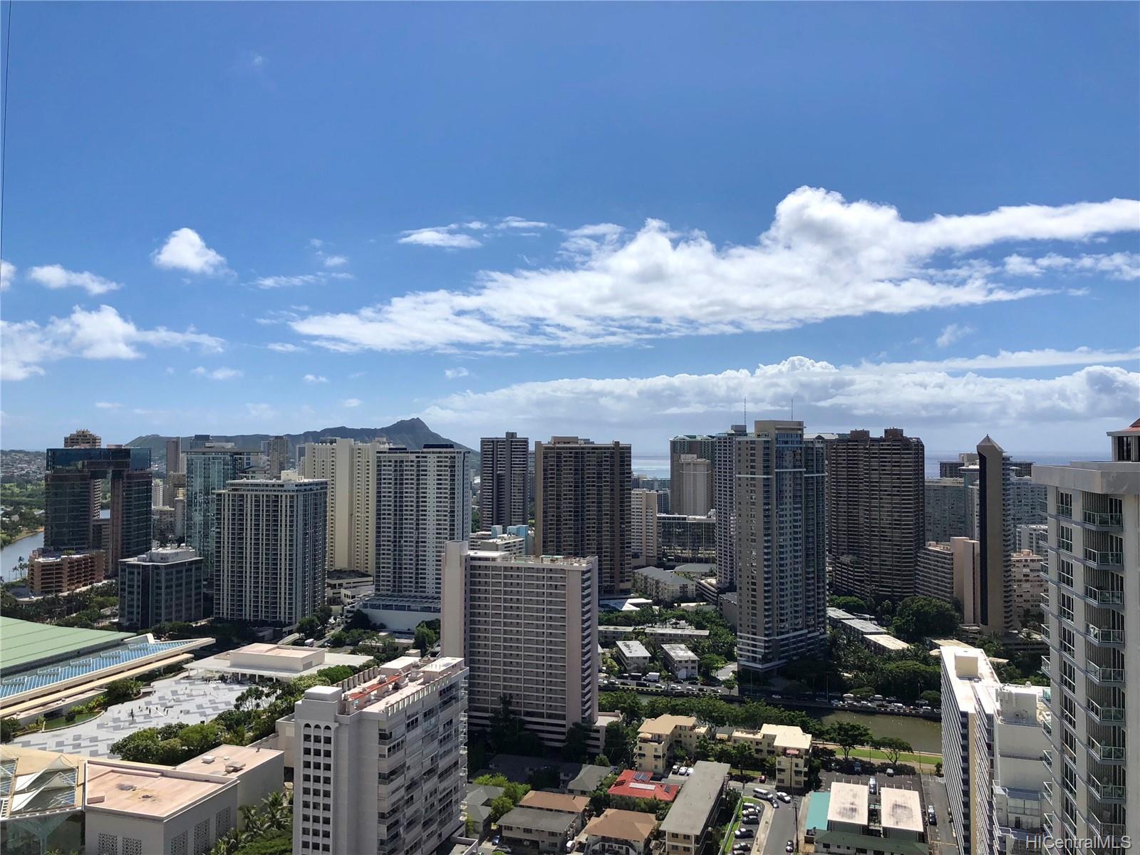 1631 Kapiolani Boulevard #3811, Honolulu, HI 96814