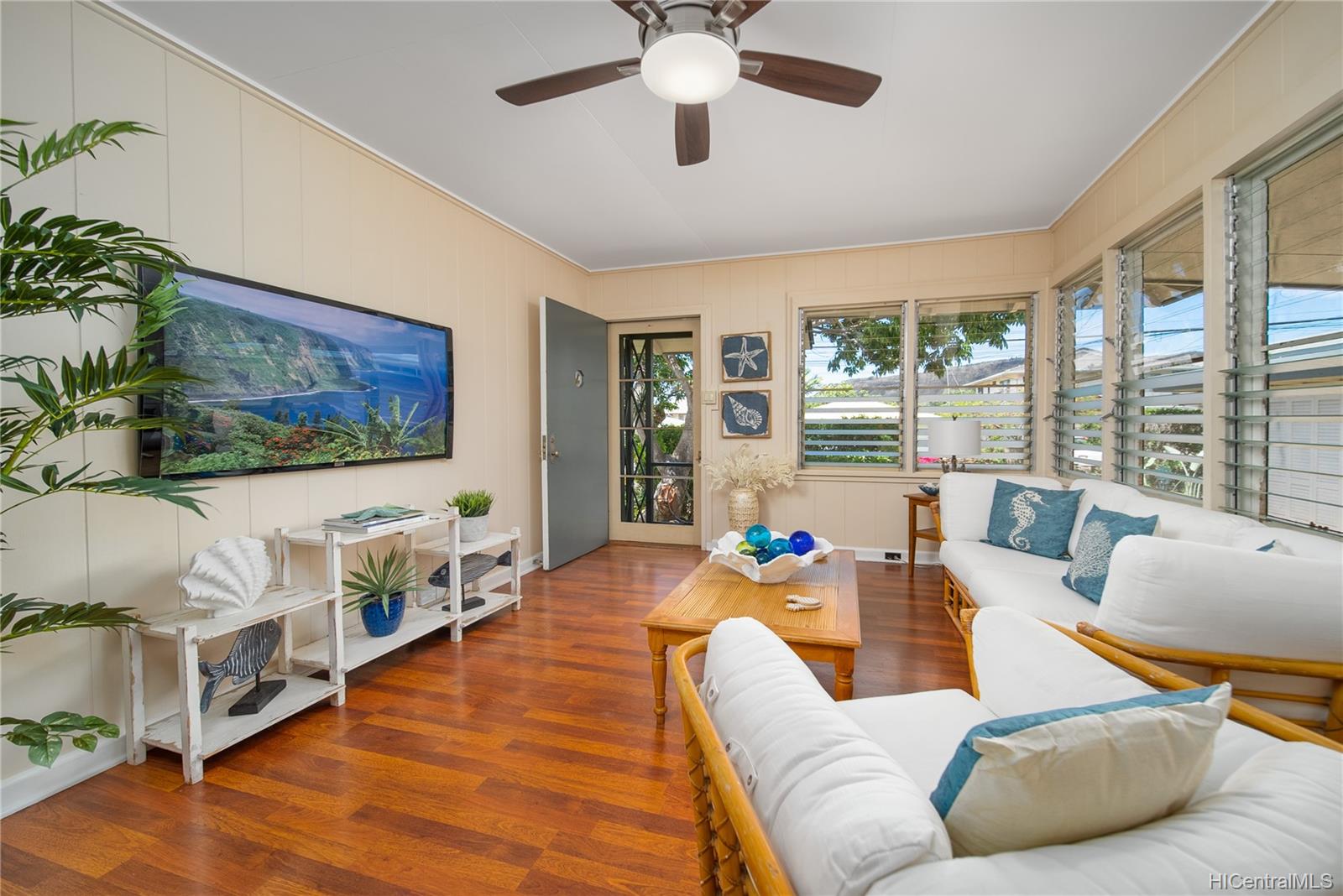 4012 Maunaloa Avenue Honolulu, HI 96816