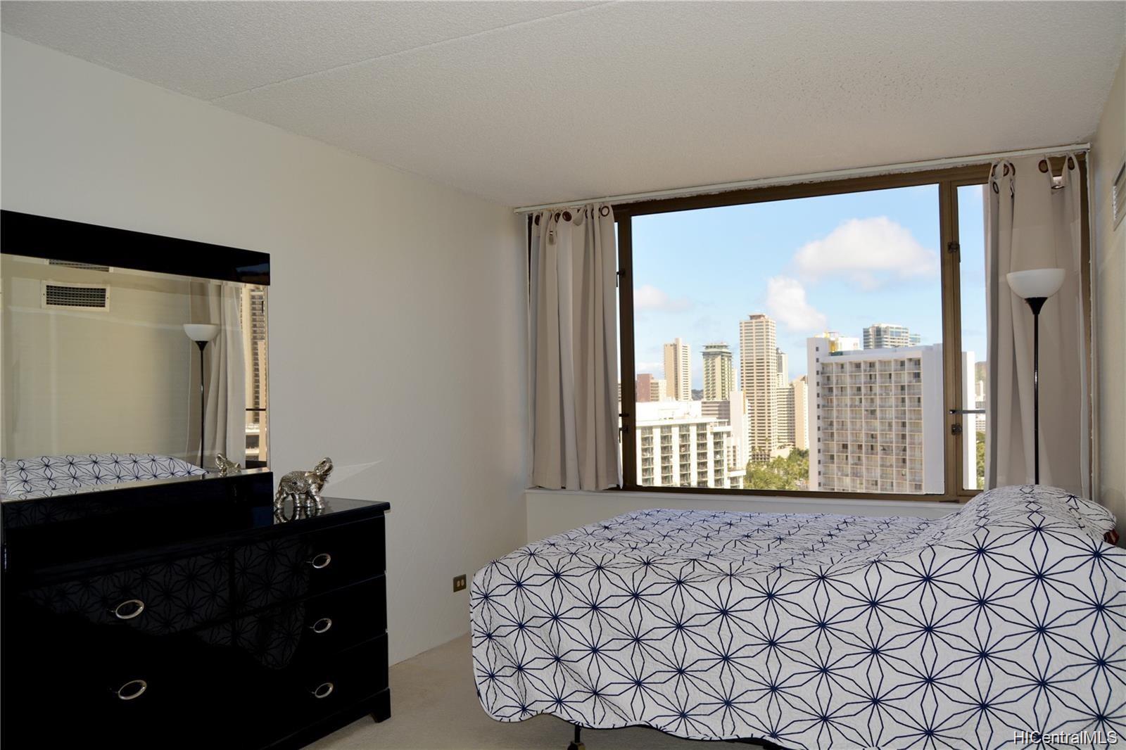 411 Hobron Lane #2201, Honolulu, HI 96815