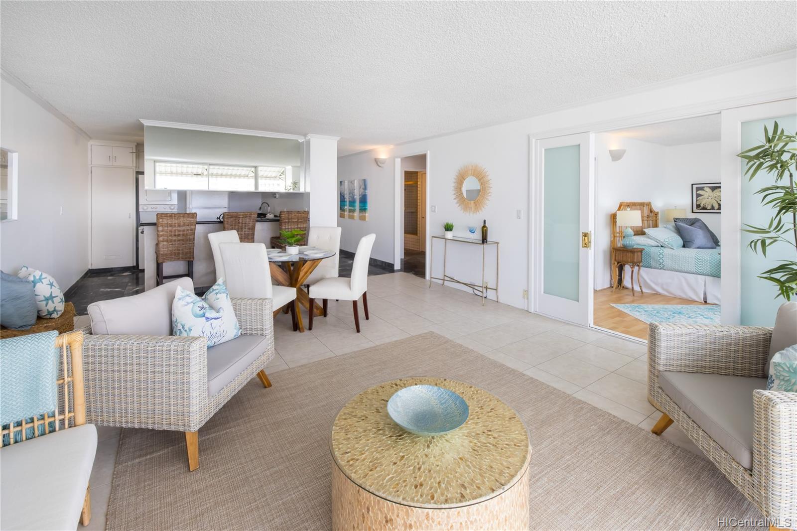 222 Liliuokalani Avenue #1401, Honolulu, HI 96815