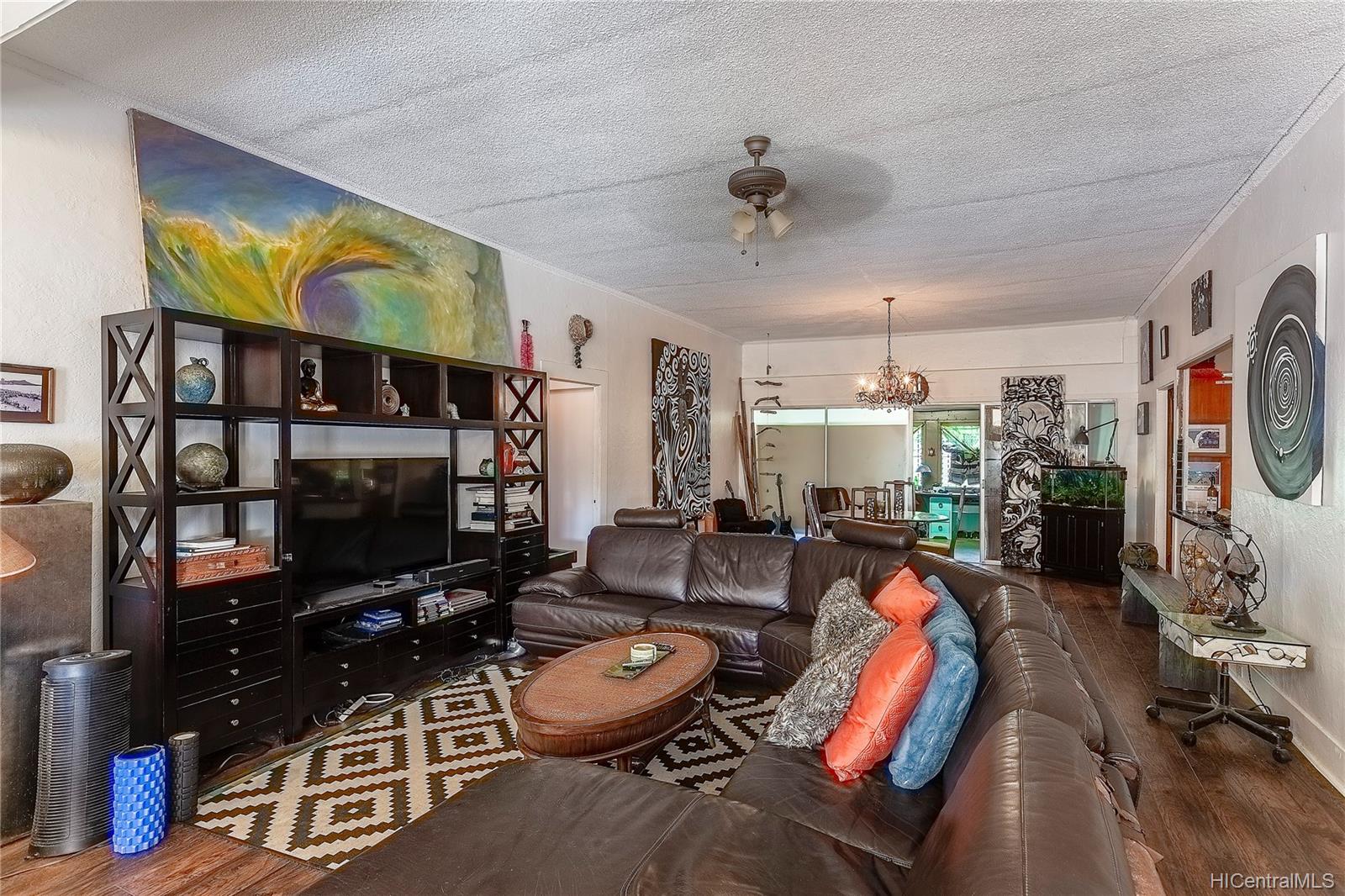 5124 Kalanianaole Highway Honolulu, HI 96821