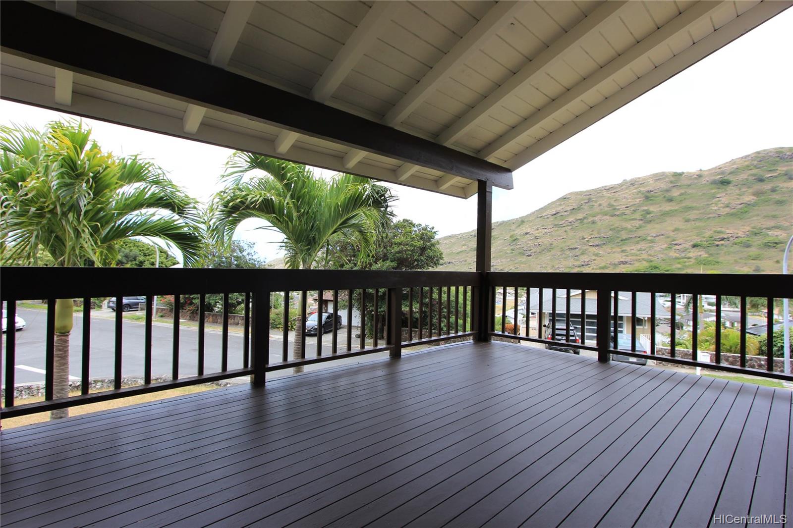 810 Waika Place Honolulu, HI 96825