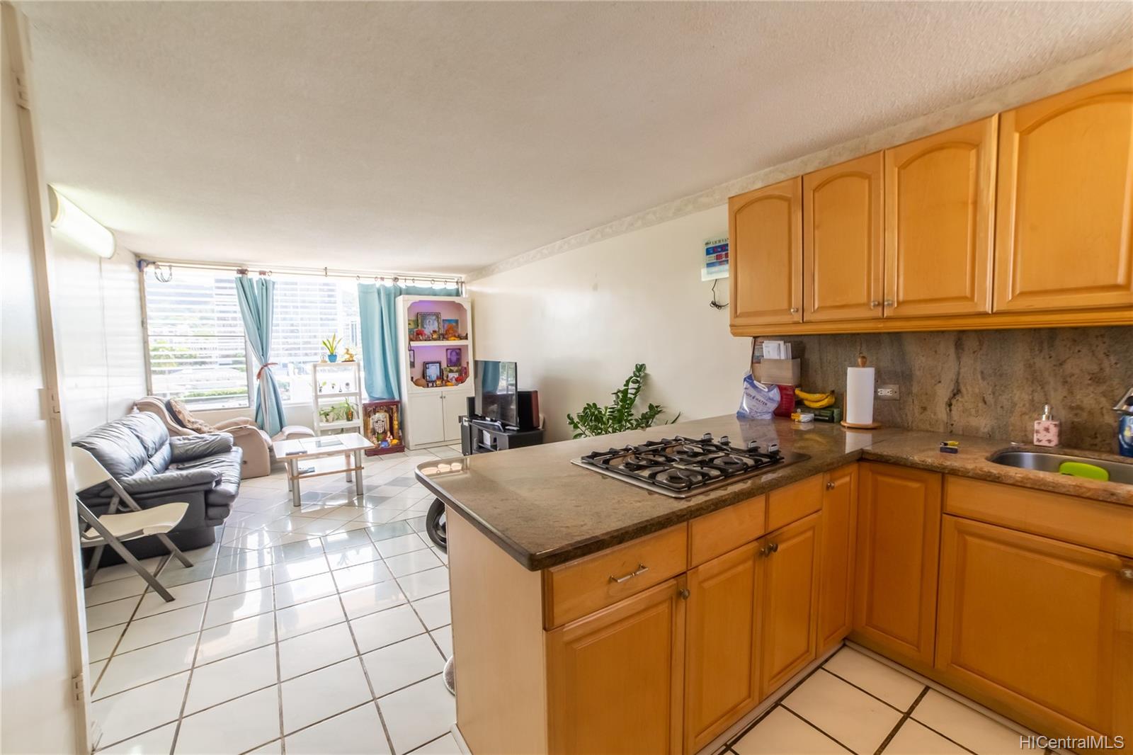 1403 Makiki Street #B703, Honolulu, HI 96814