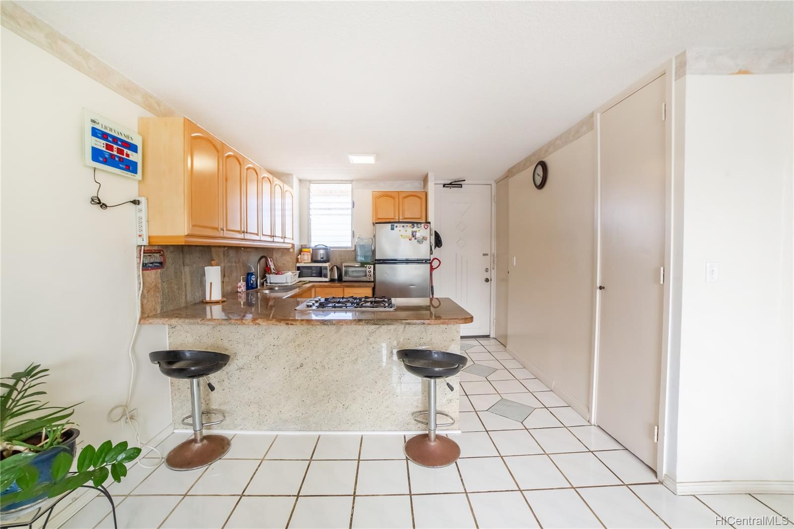 1403 Makiki Street #B703, Honolulu, HI 96814