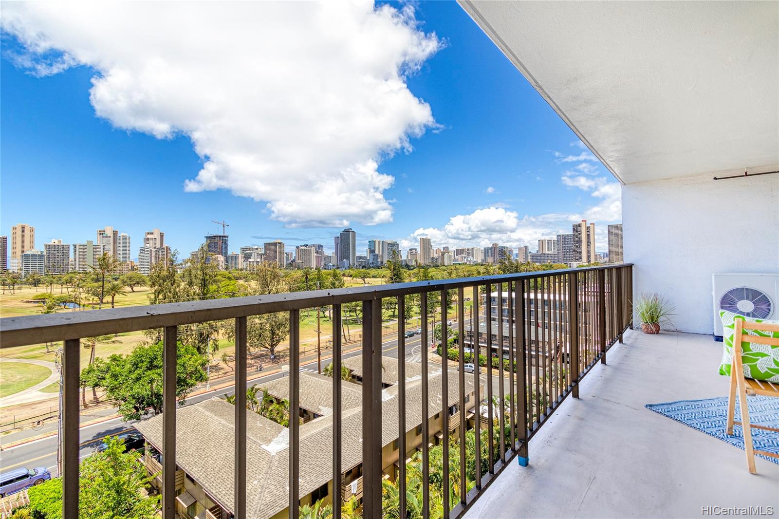 2916 Date Street #7F, Honolulu, HI 96816