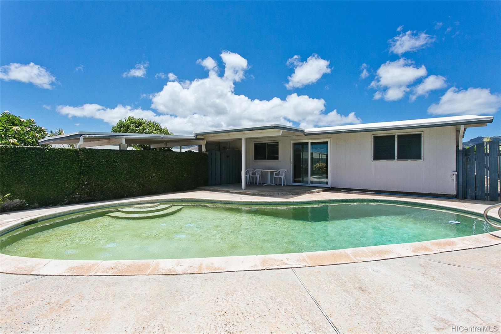 248 Hanakapiai Street Honolulu, HI 96825