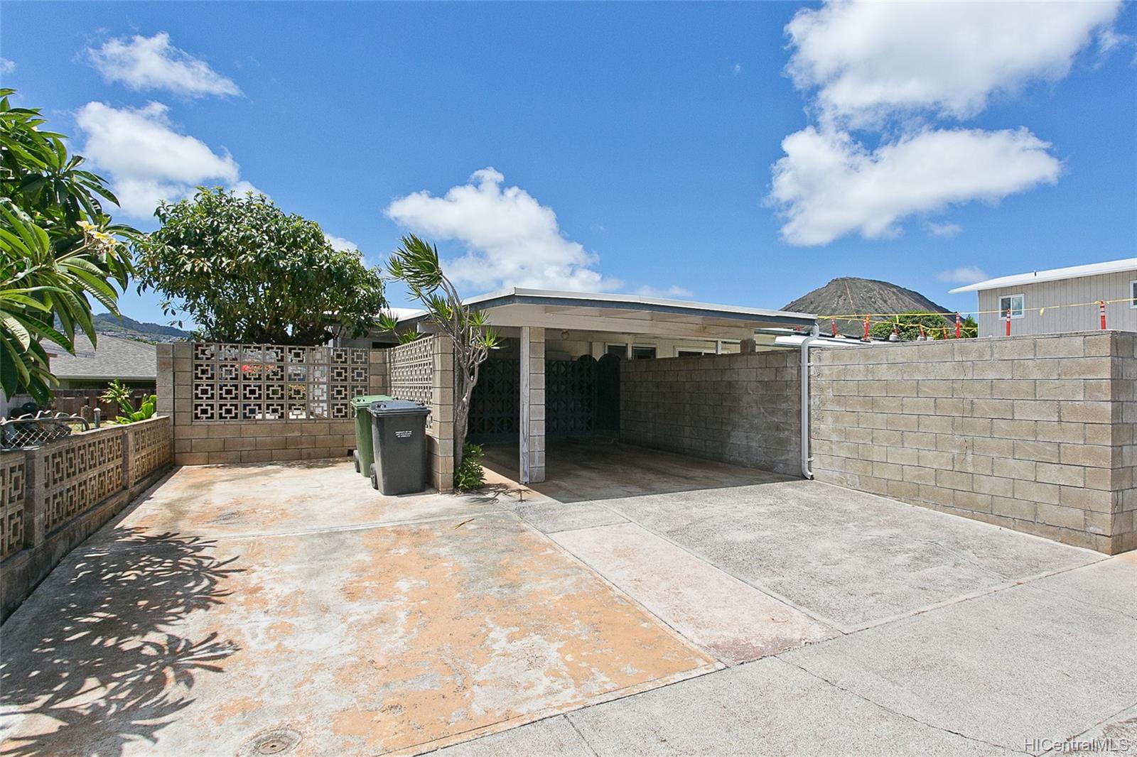 248 Hanakapiai Street Honolulu, HI 96825