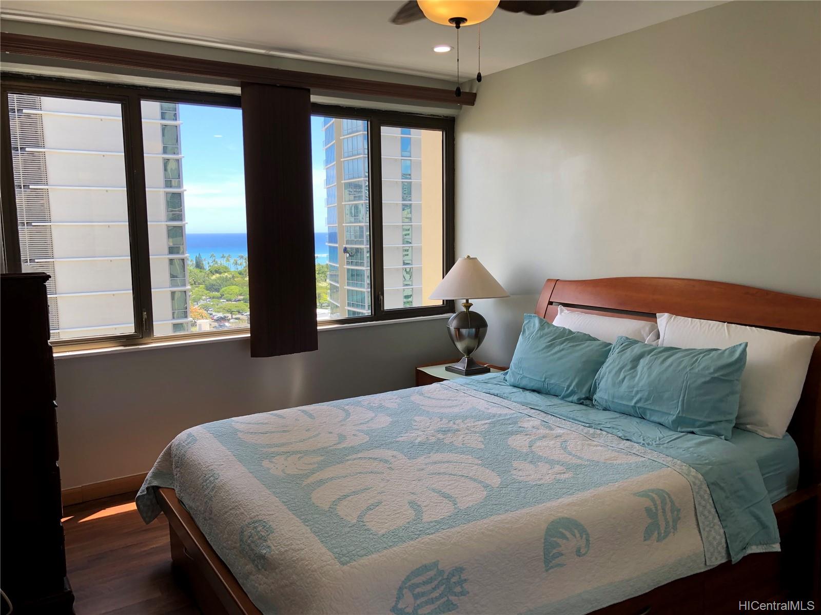 2140 Kuhio Avenue #1702, Honolulu, HI 96815