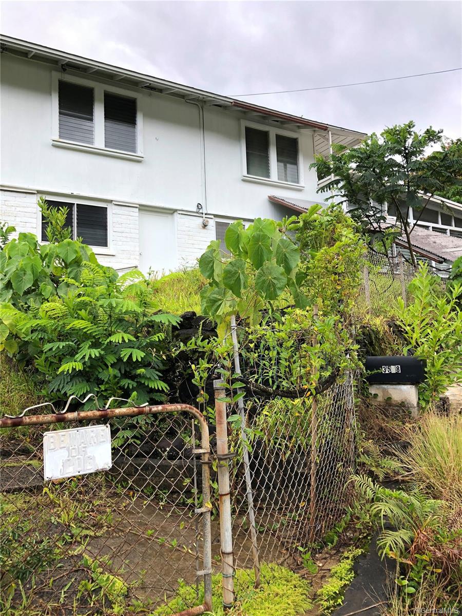 3598 Akaka Place Honolulu, HI 96822