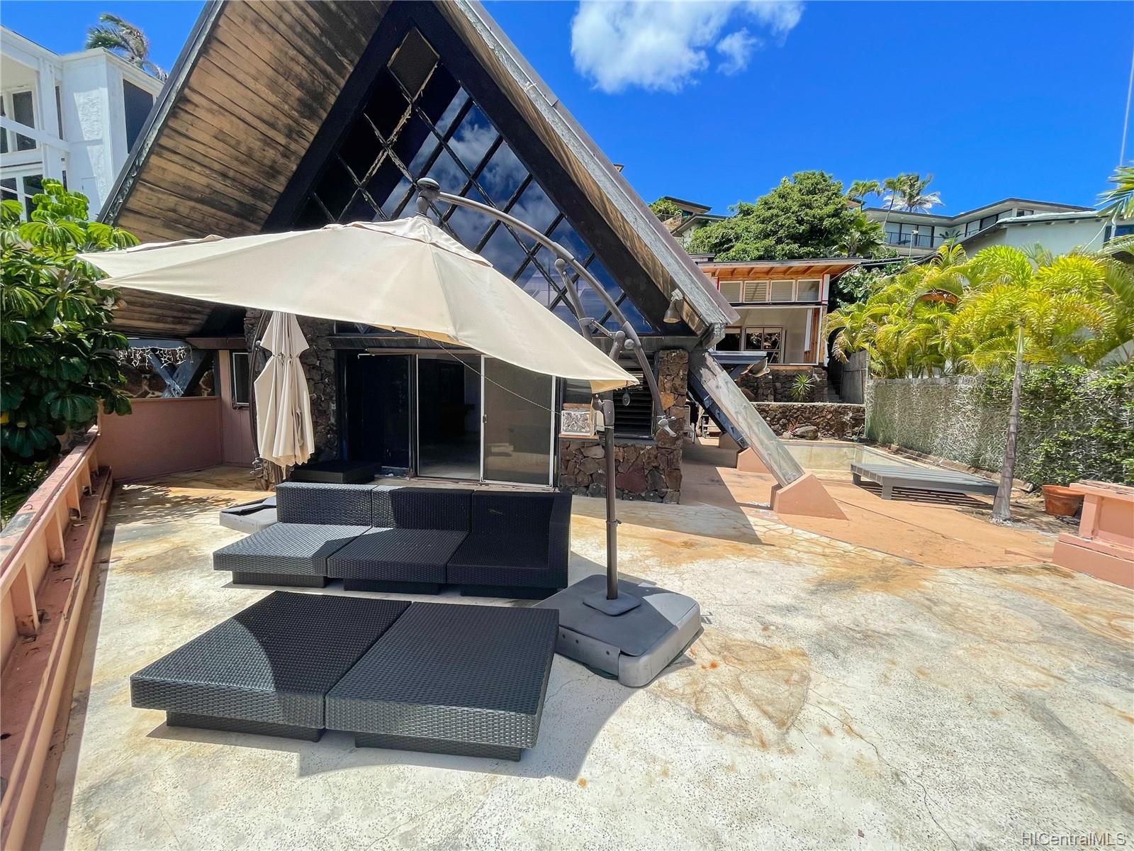 4335 Kaikoo Place Honolulu, HI 96816