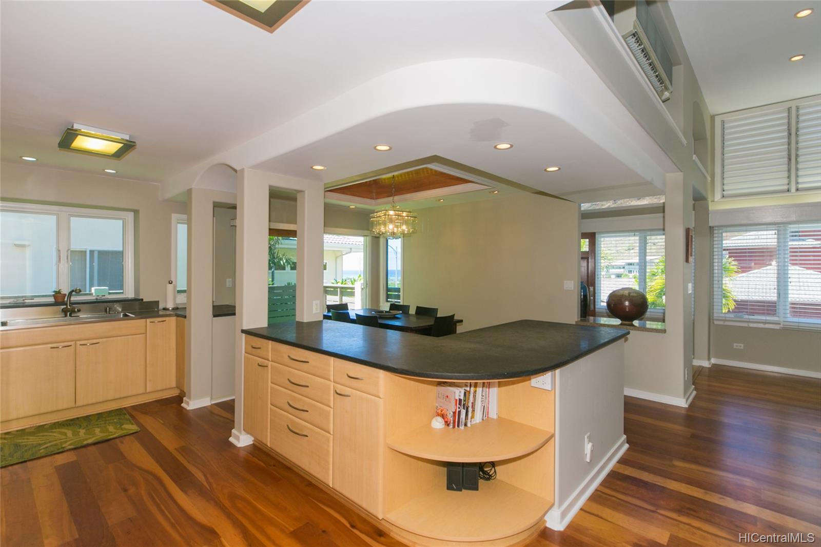 5993 Haleola Street Honolulu, HI 96821