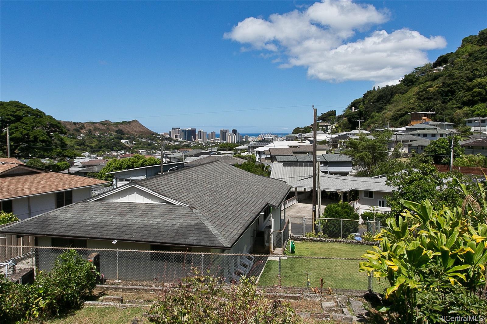 440 Haweo Place Honolulu, HI 96813