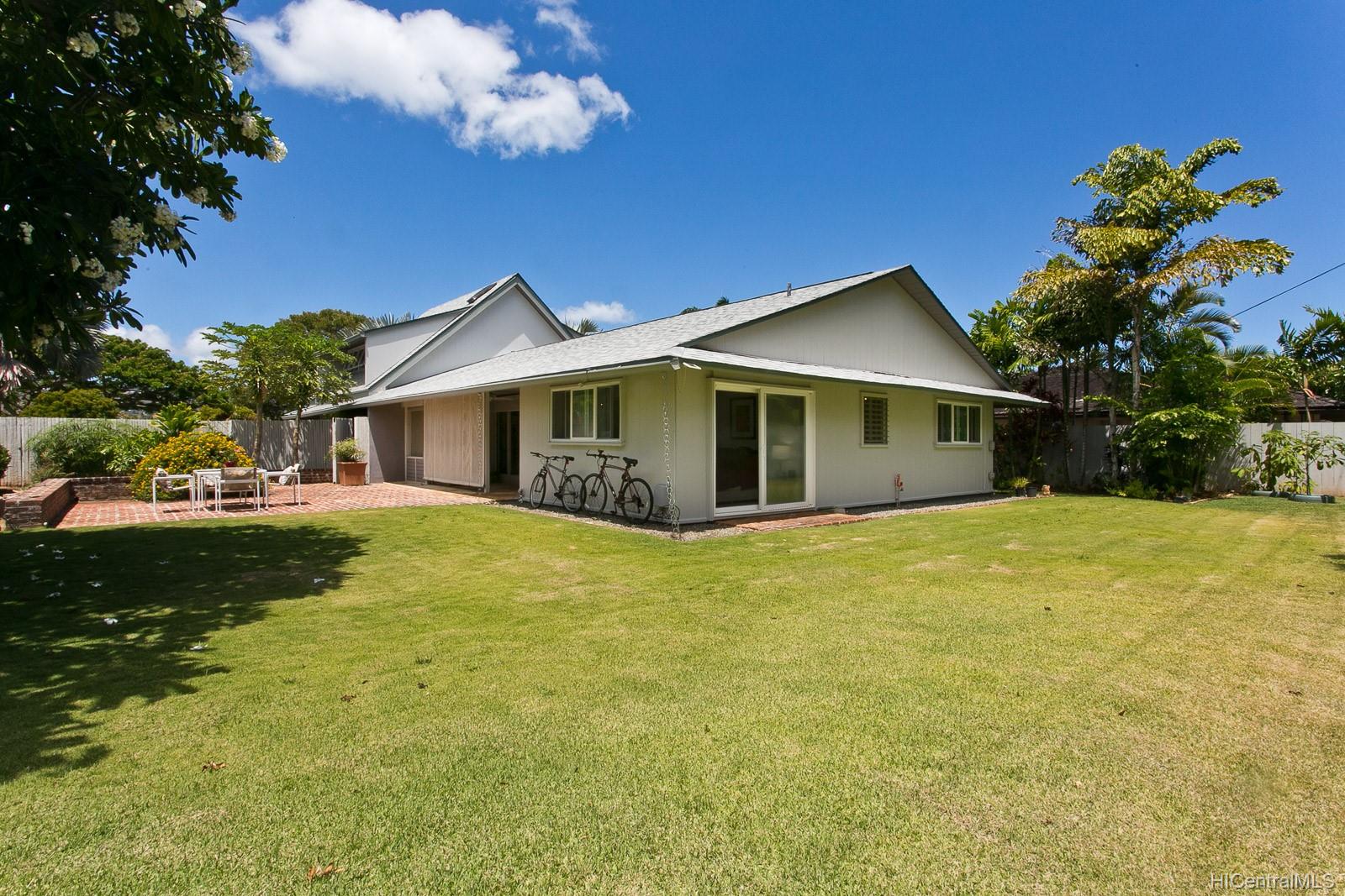 658 Hunakai Street Honolulu, HI 96816