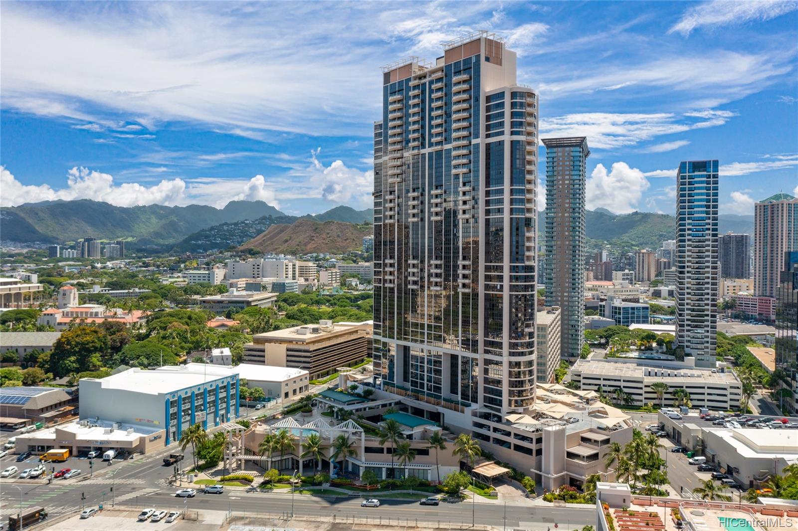 600 Queen Street #1708, Honolulu, HI 96813