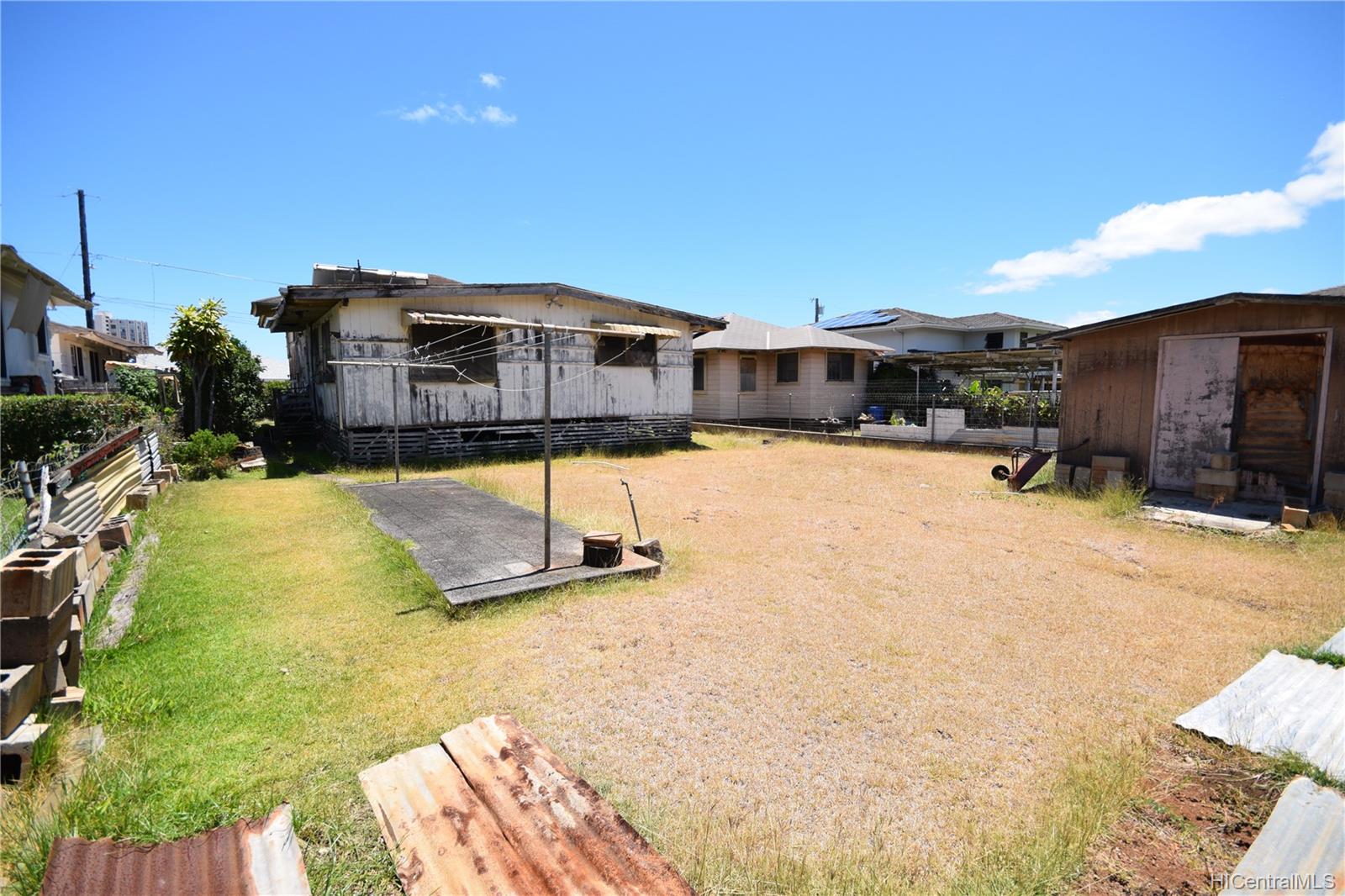 3434 Kaau Street Honolulu, HI 96816