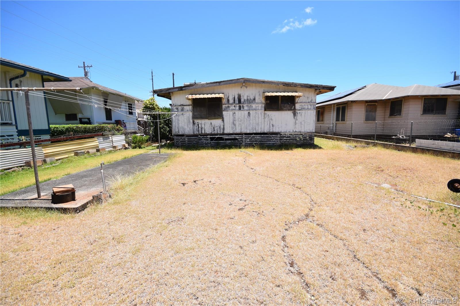 3434 Kaau Street Honolulu, HI 96816