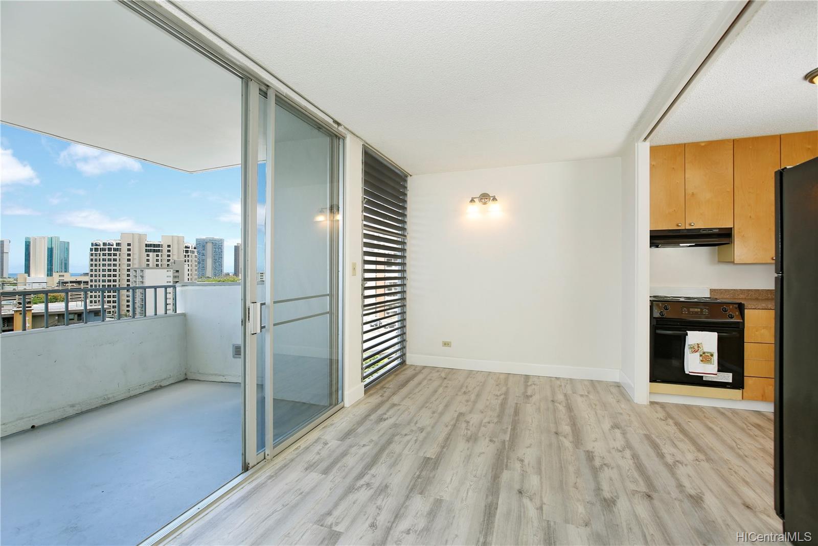 1400 Pensacola Street #804, Honolulu, HI 96822