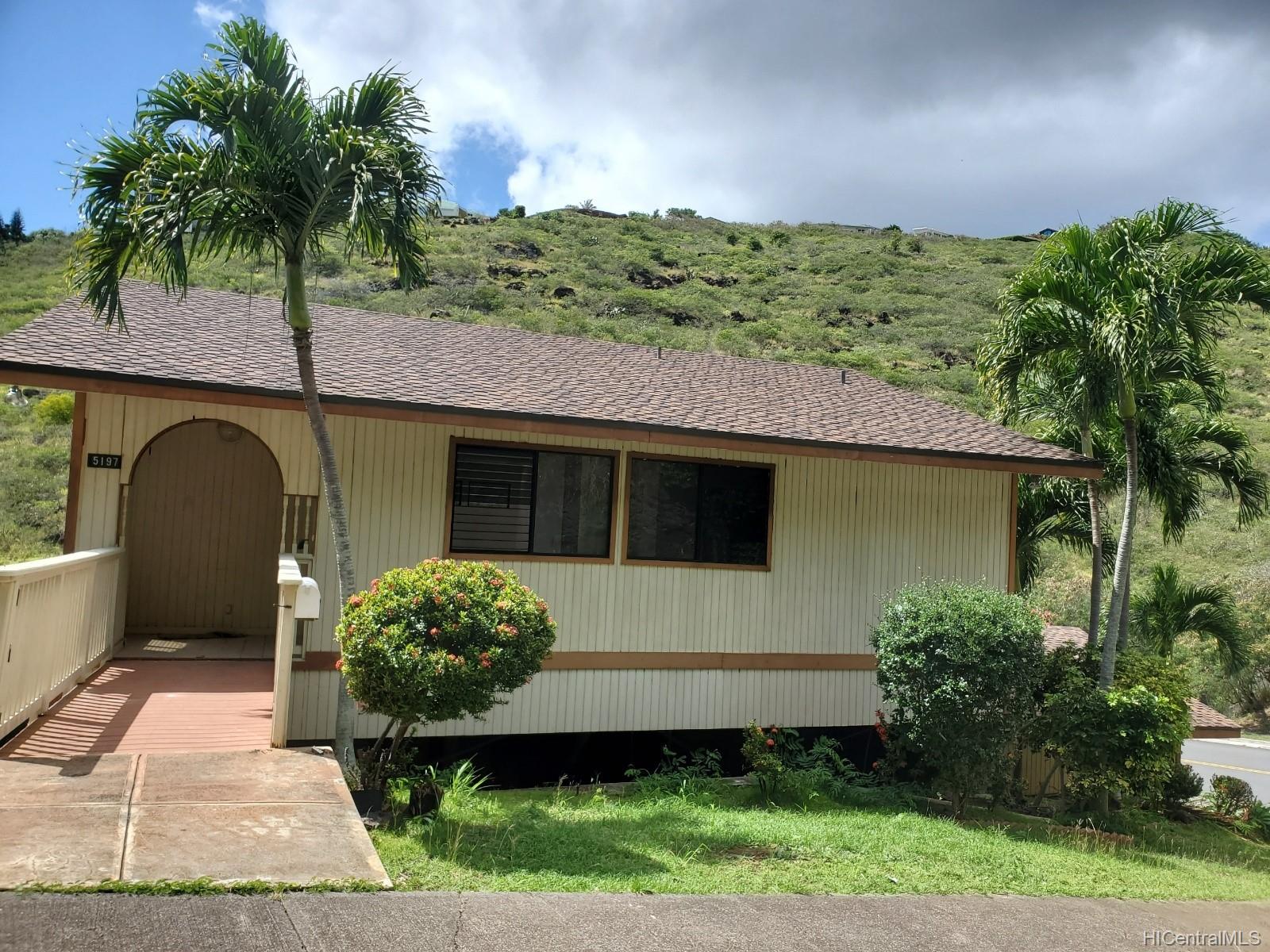 5197 Poola Street Honolulu, HI 96821