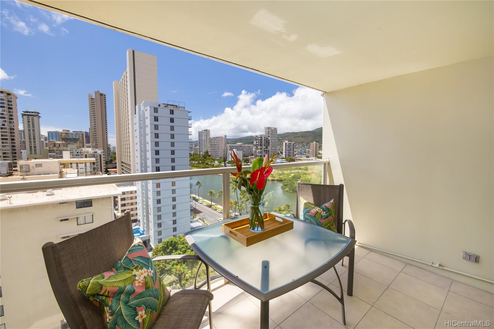 445 Seaside Avenue #1514, Honolulu, HI 96815