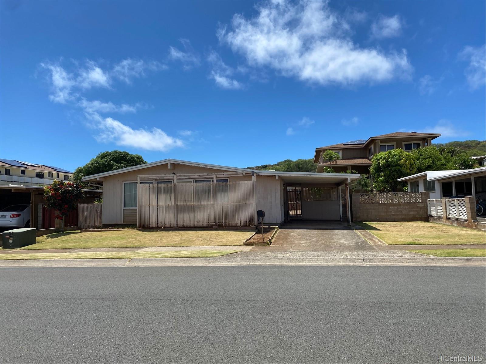 335 Hanakoa Street Honolulu, HI 96825