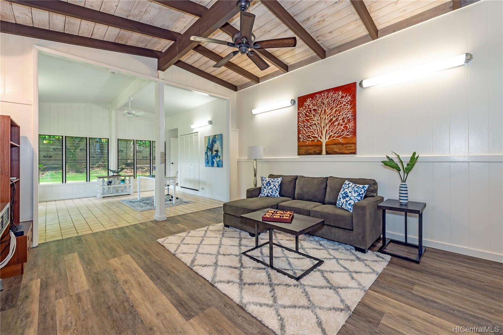 3382 Loulu Street Honolulu, HI 96822