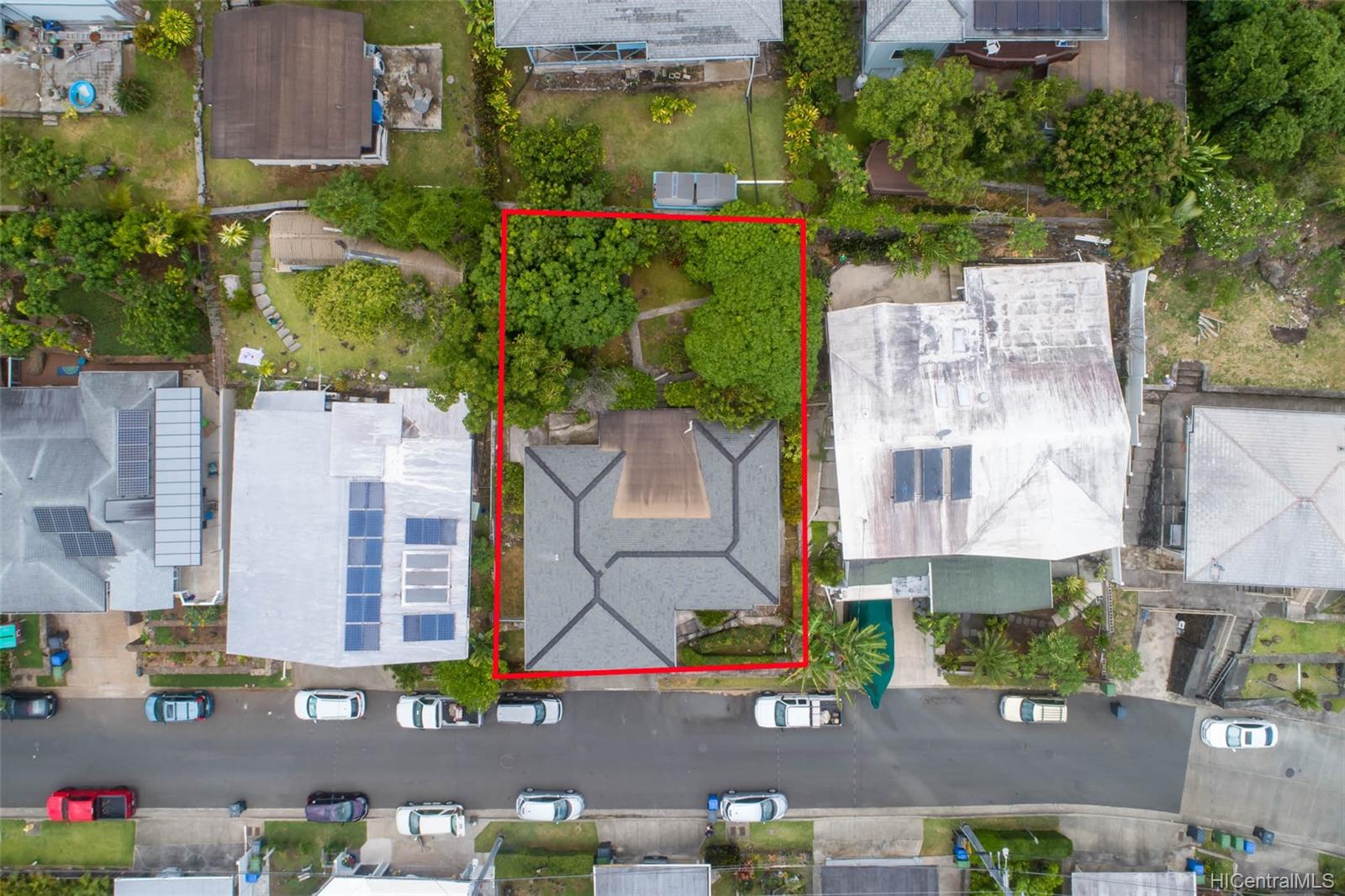 3055 Lanikaula Street Honolulu, HI 96822