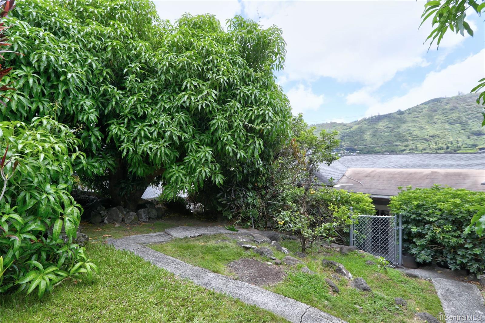 3055 Lanikaula Street Honolulu, HI 96822