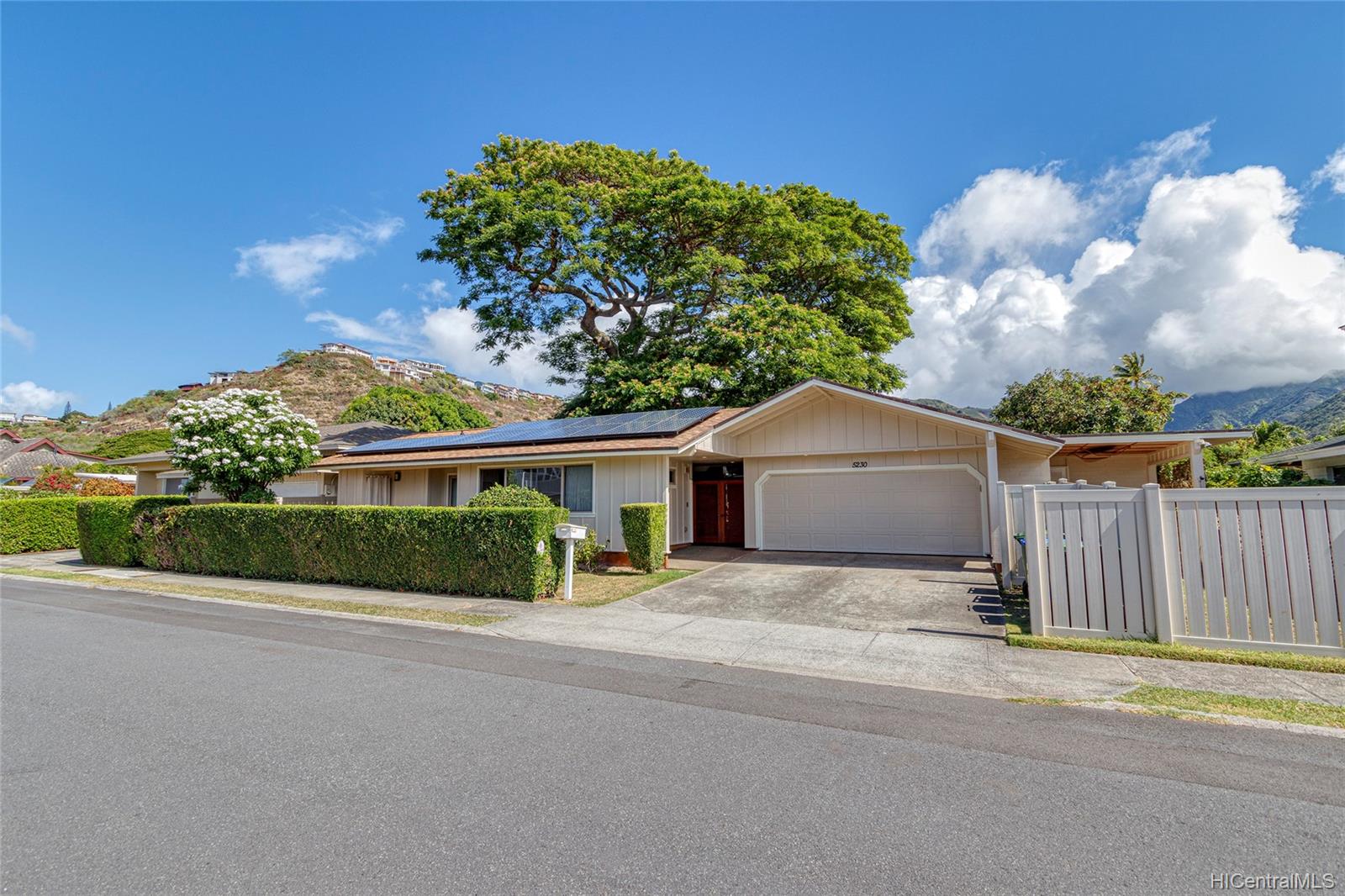 5230 Makalena Street Honolulu, HI 96821