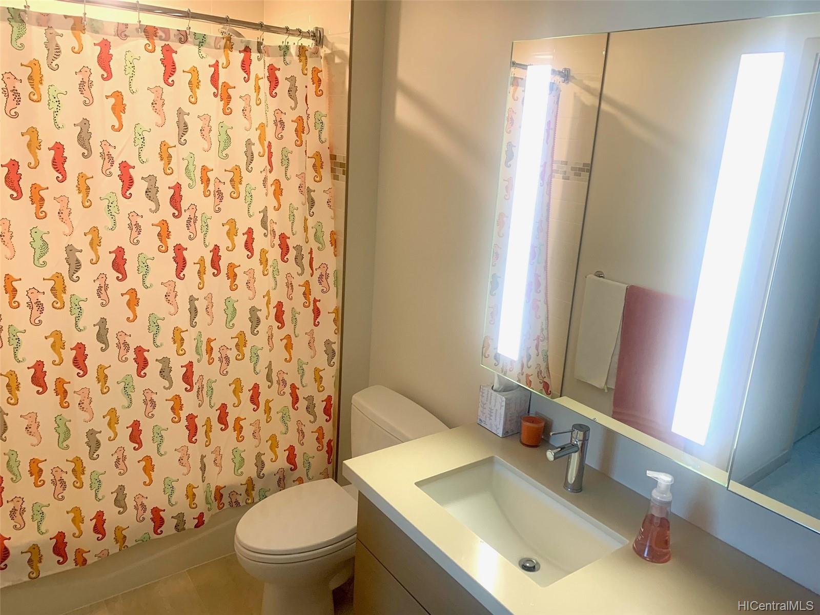 555 South Street #2202, Honolulu, HI 96813