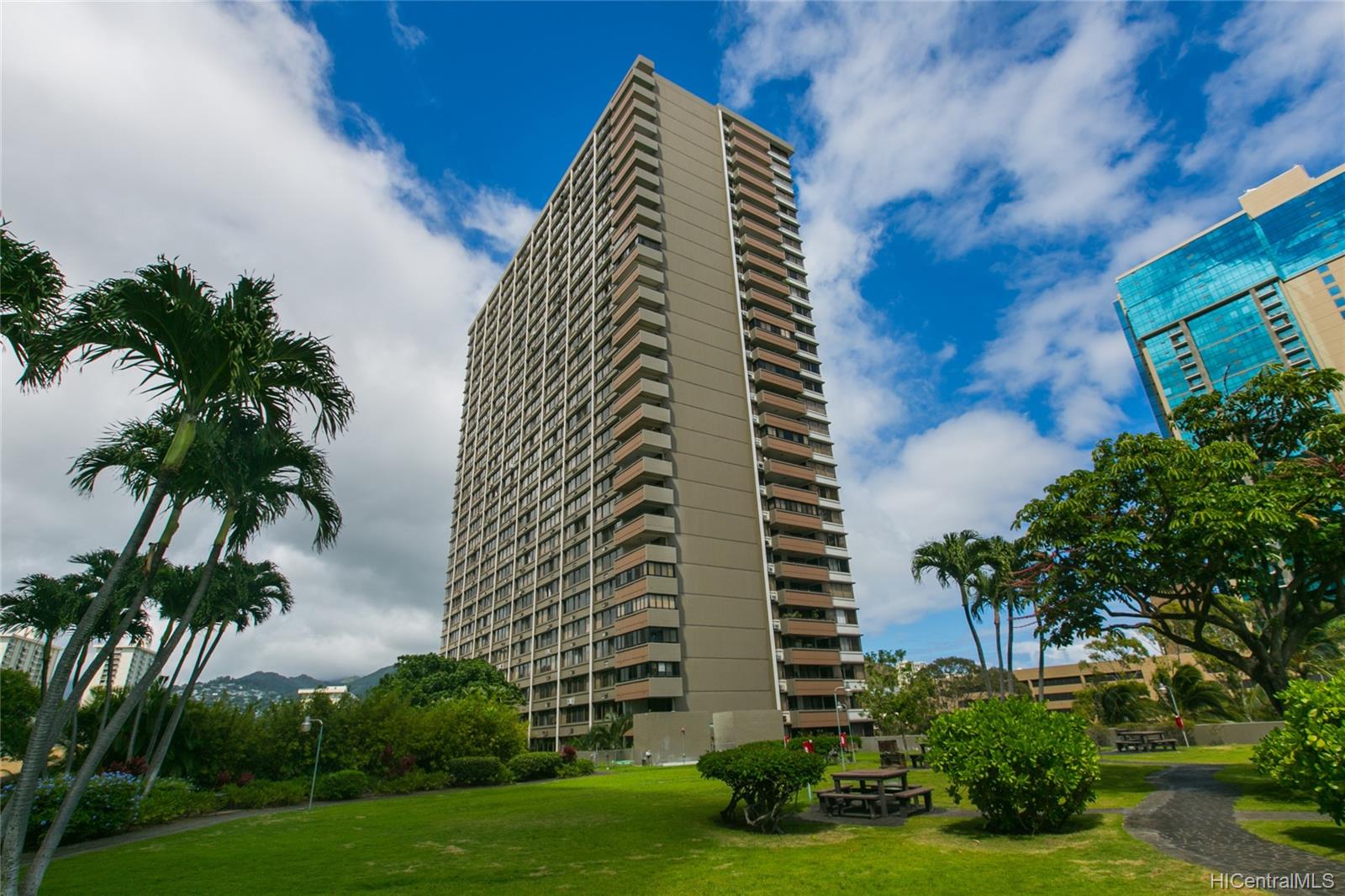 55 Kukui Street #D1507, Honolulu, HI 96813