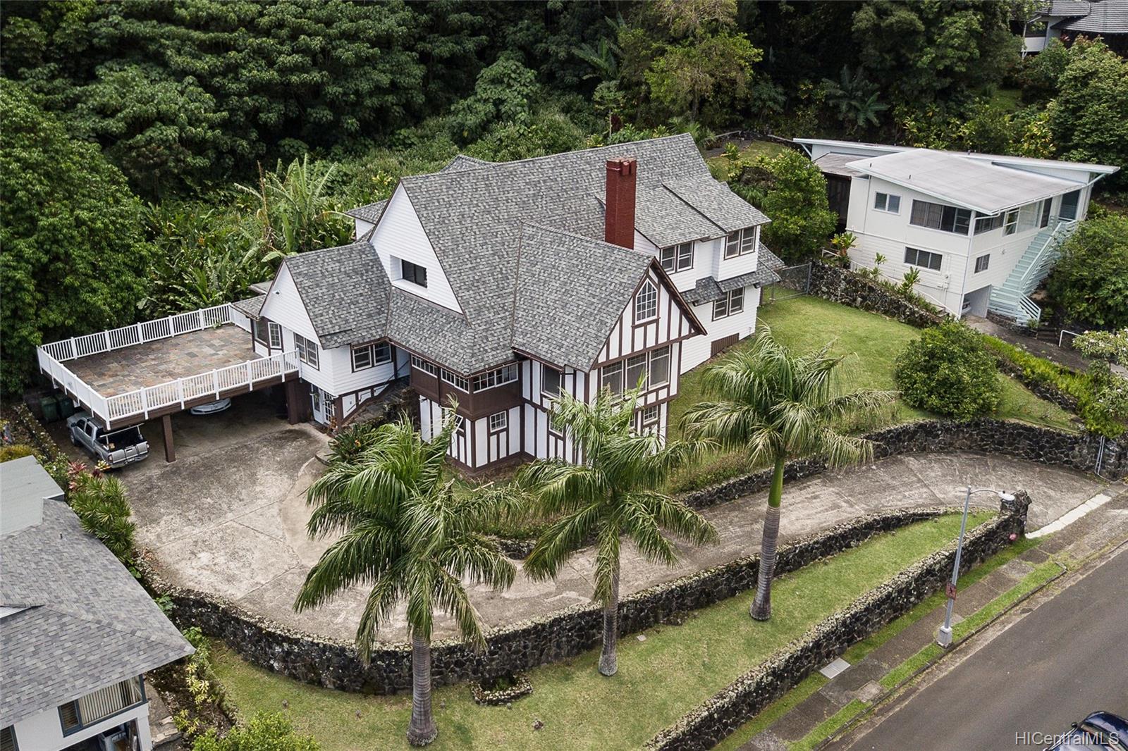 3236 Huelani Drive Honolulu, HI 96822