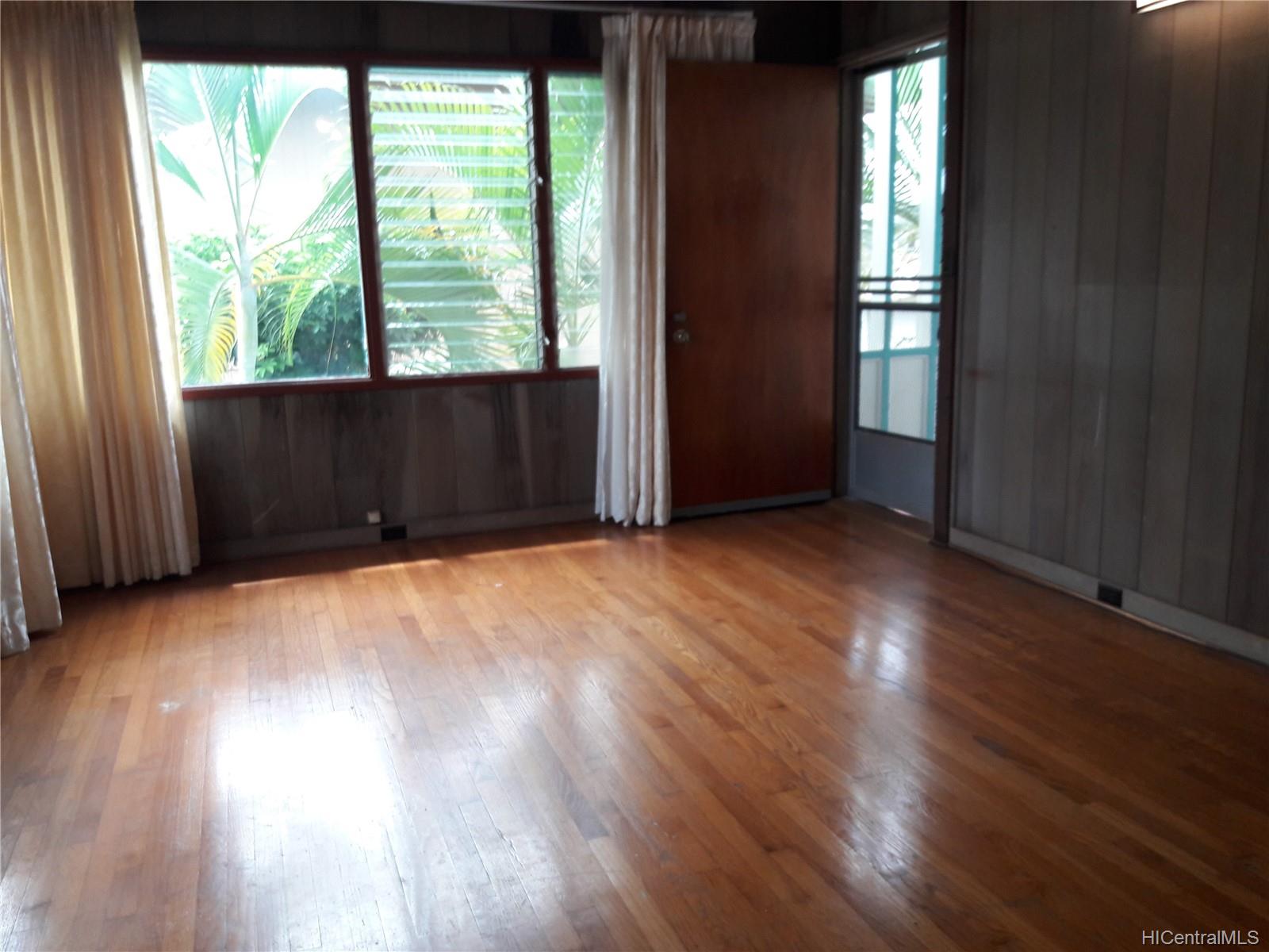 717A 8th Avenue Honolulu, HI 96816