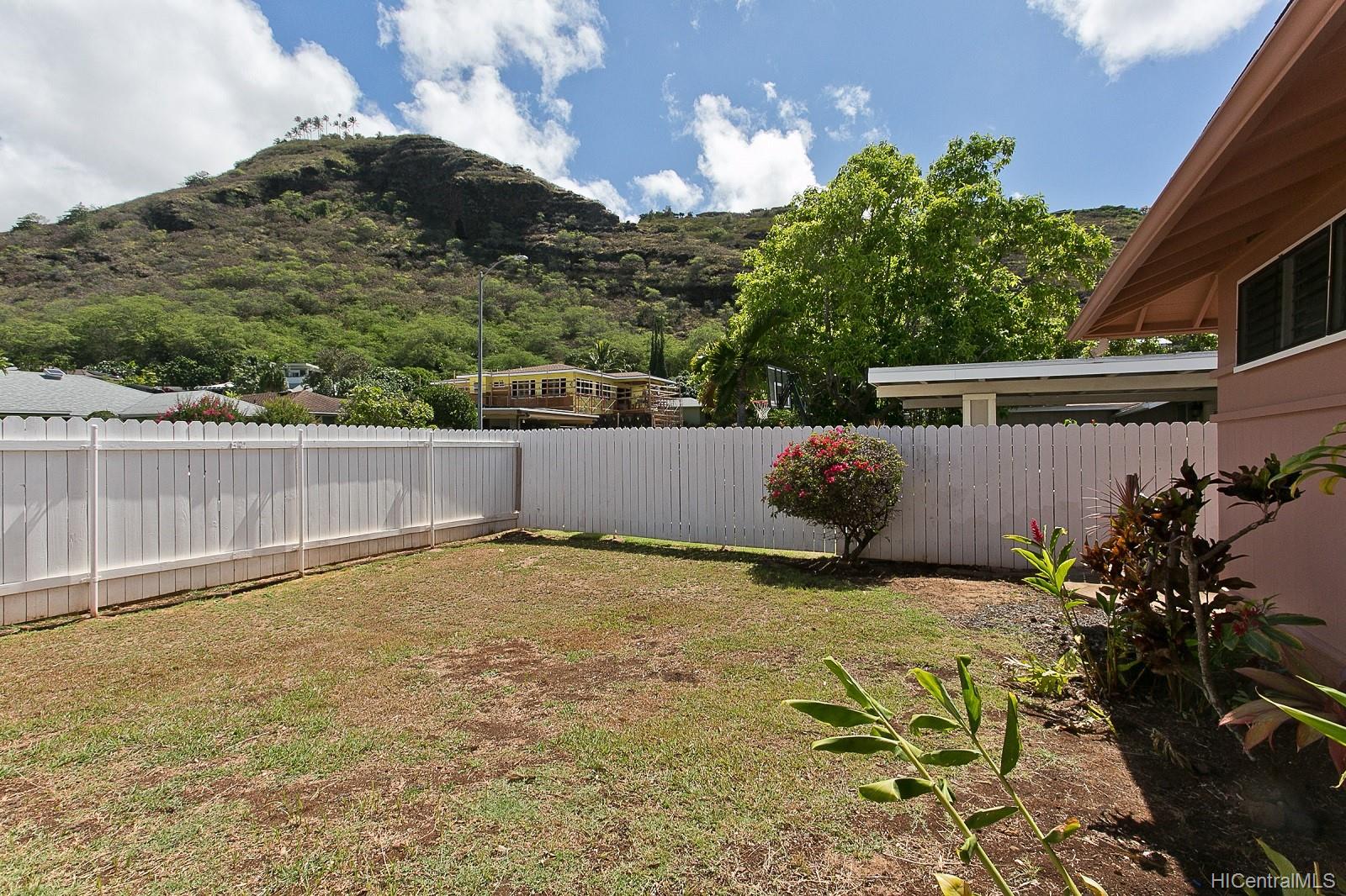 5317 Uhiuhi Street Honolulu, HI 96821