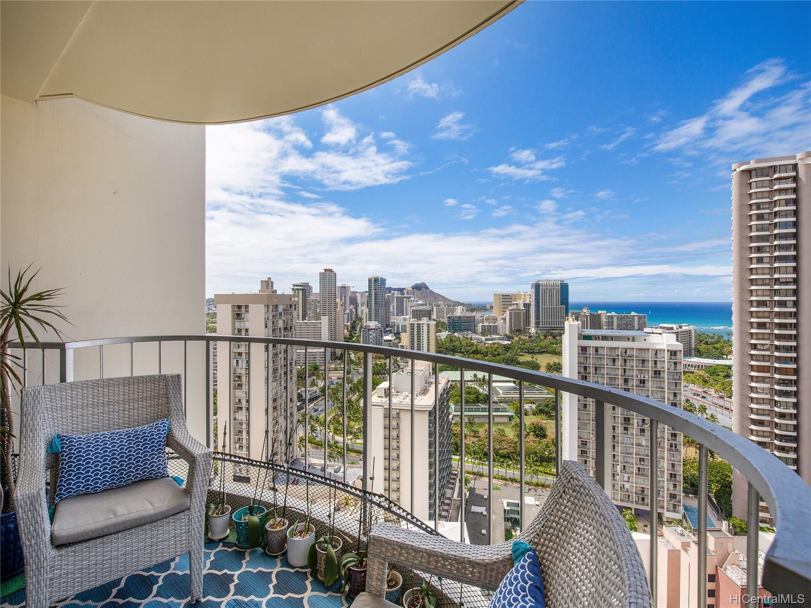 469 Ena Road #2906, Honolulu, HI 96815