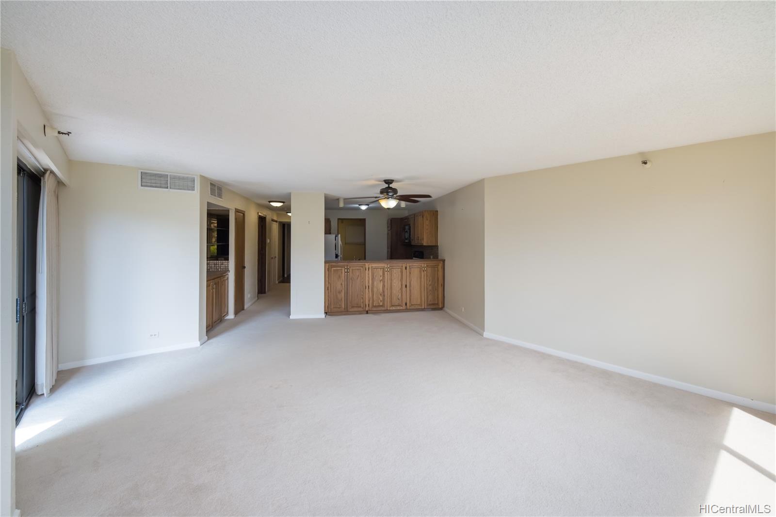 555 Hahaione Street #7H, Honolulu, HI 96825